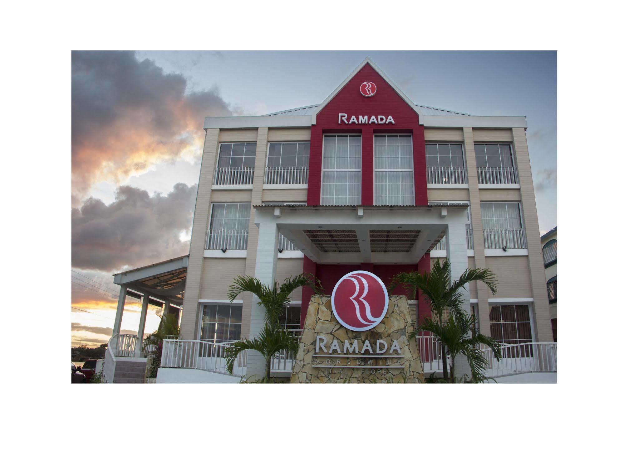 Ramada Tikal Isla De Flores Hotel Екстер'єр фото