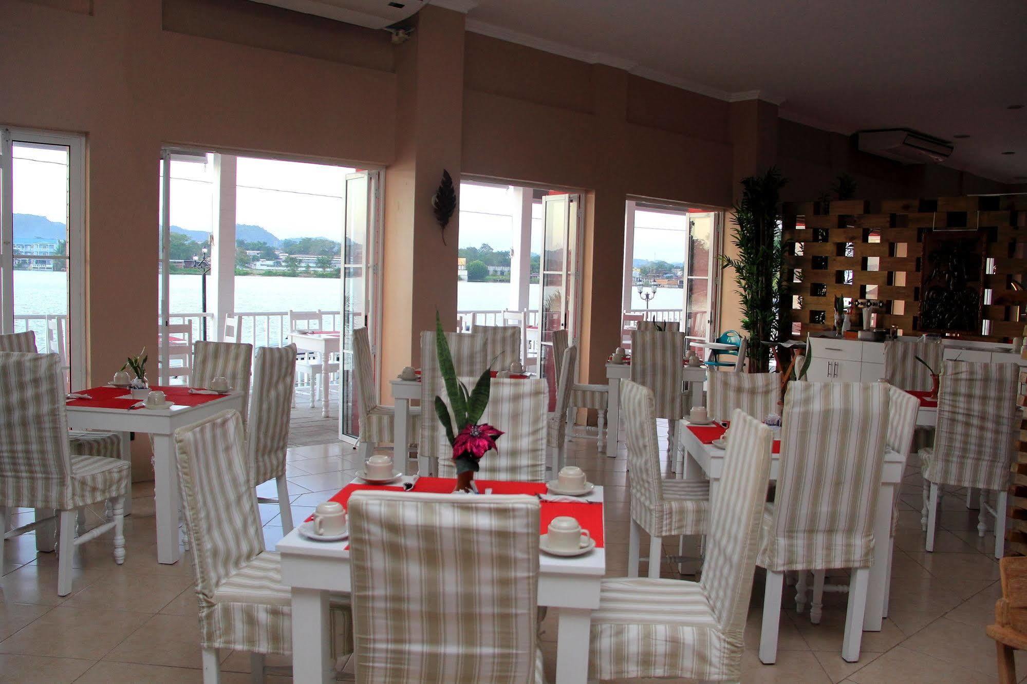 Ramada Tikal Isla De Flores Hotel Екстер'єр фото