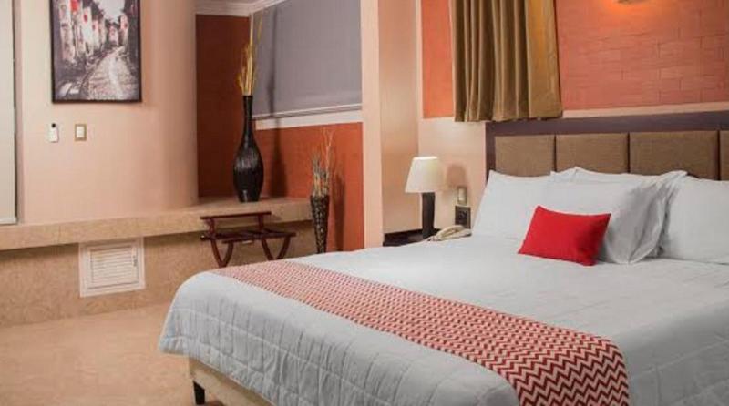 Ramada Tikal Isla De Flores Hotel Екстер'єр фото
